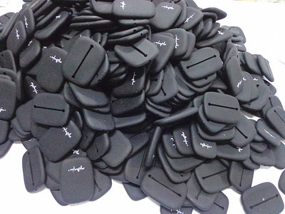 硅膠鑰匙包、零錢(qián)包與名片包 多功能時(shí)尚配件詳解